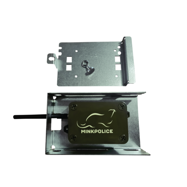 Protective Steel Enclosure by Muensterlandfalle